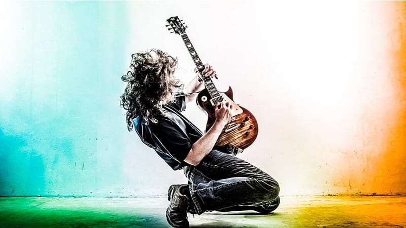 GUITAR PLAYER